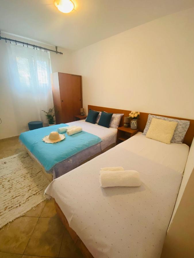 Miomir Perazic Apartments Petrovac ภายนอก รูปภาพ