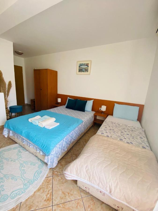 Miomir Perazic Apartments Petrovac ภายนอก รูปภาพ