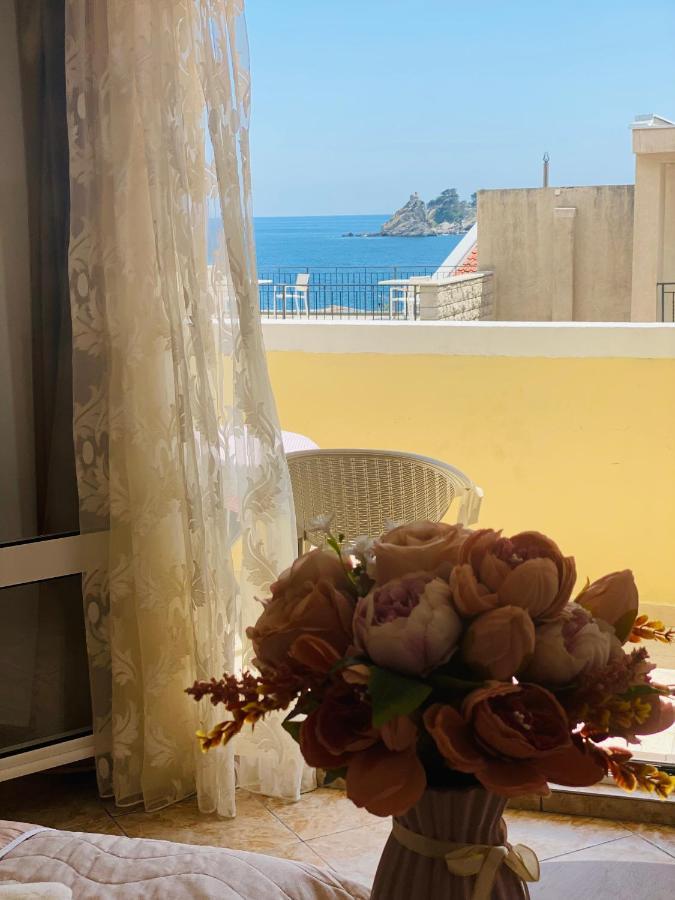 Miomir Perazic Apartments Petrovac ภายนอก รูปภาพ