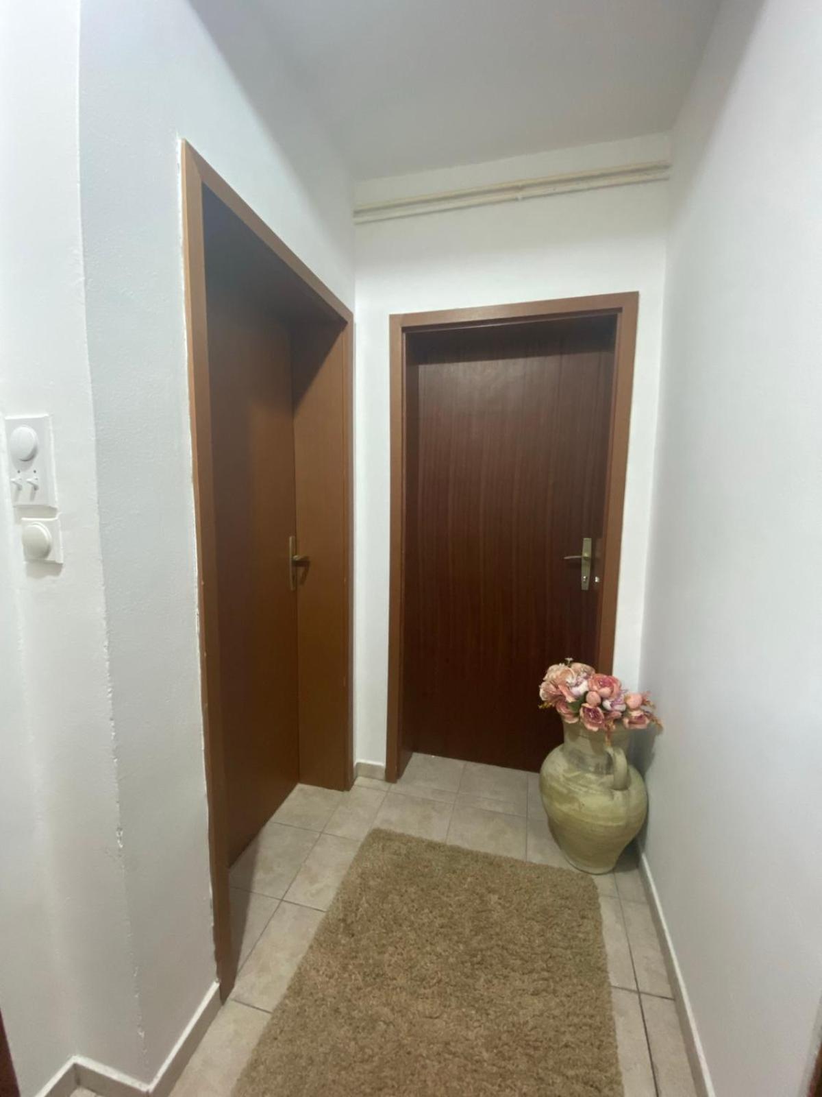 Miomir Perazic Apartments Petrovac ภายนอก รูปภาพ