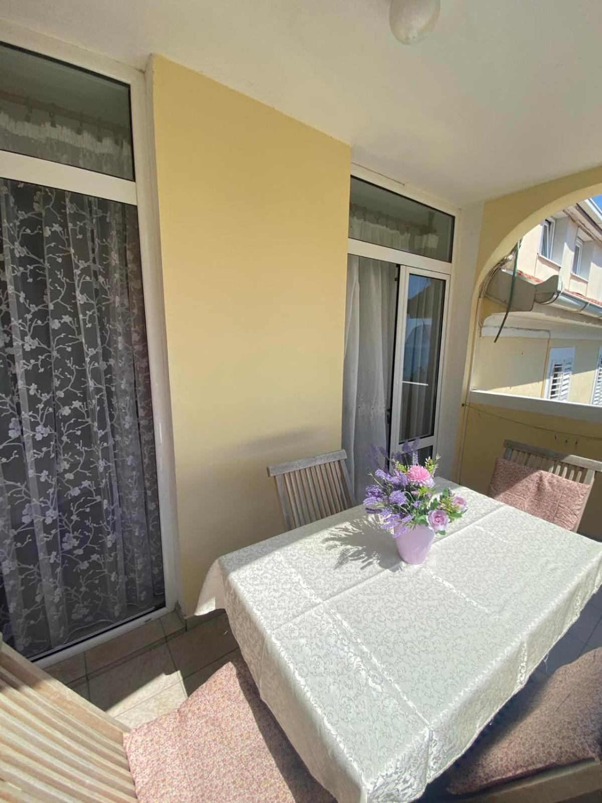 Miomir Perazic Apartments Petrovac ภายนอก รูปภาพ