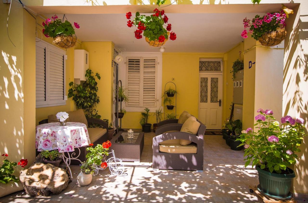 Miomir Perazic Apartments Petrovac ภายนอก รูปภาพ